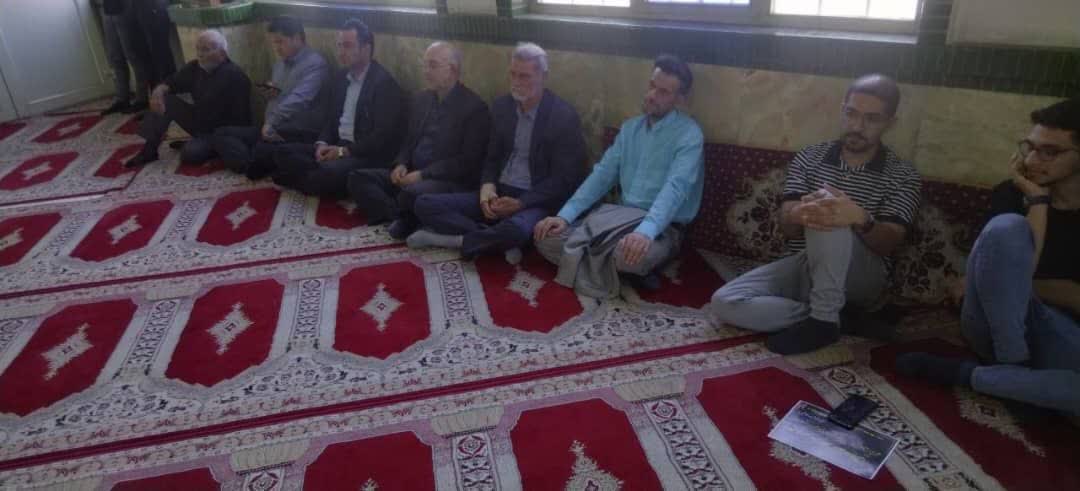 حضور مدیرکل بنیادشهید در مراسم درگذشت آزاده «صادق استقامتی»1