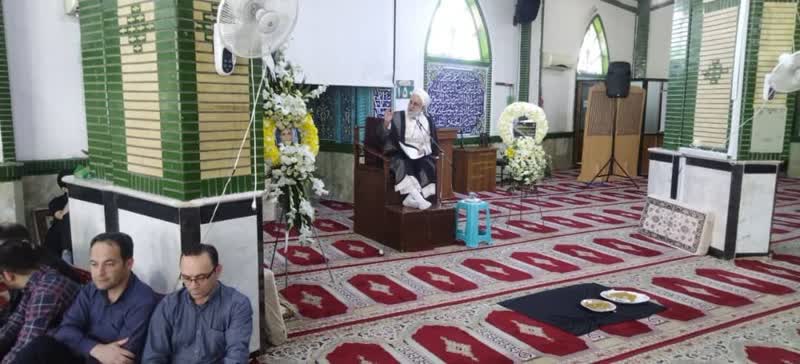 حضور مدیرکل بنیادشهید در مراسم درگذشت آزاده «صادق استقامتی»2