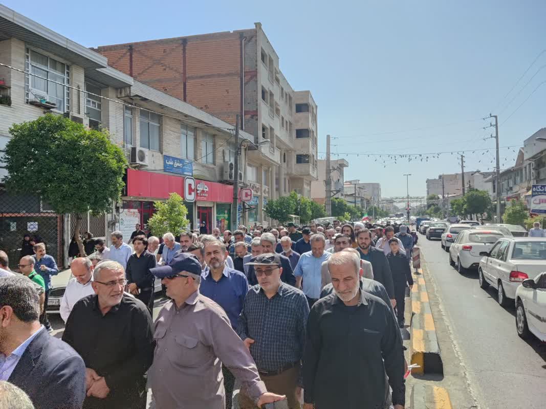 تصاویر| تشییع پیکر آزاده محمد حسین منصف در شهرستان بابل3