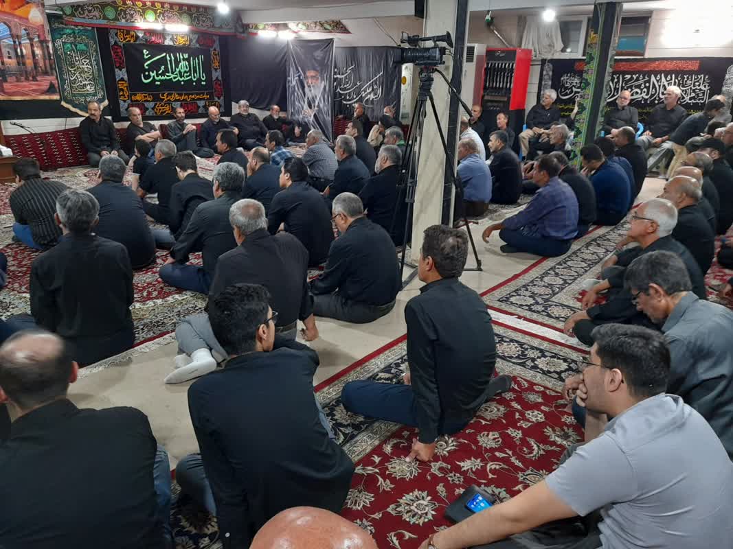 تصاویر| عزاداری شب چهارم آزادگان در حسینیه شهدای غریب اسارت3