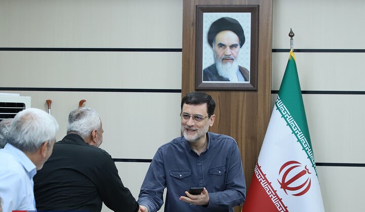 تصاویر| نشست هم اندیشی تشکل های آزادگان با رئیس بنیاد شهید و امور ایثارگران1