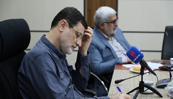 تصاویر| نشست هم اندیشی تشکل های آزادگان با رئیس بنیاد شهید و امور ایثارگران11