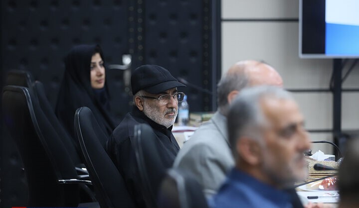 تصاویر| نشست هم اندیشی تشکل های آزادگان با رئیس بنیاد شهید و امور ایثارگران12