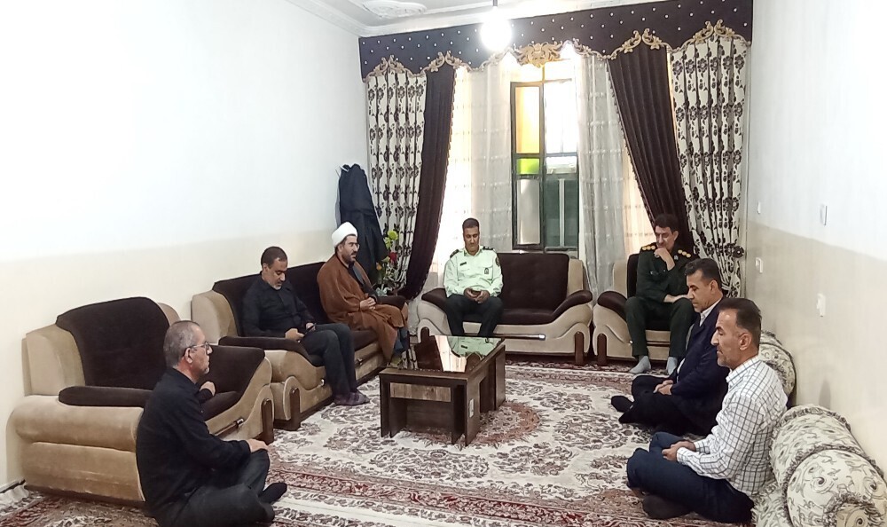 یاسوج| دیدار مدیرکل حفظ آثار دفاع مقدس با آزاده «محمدیار شفاعت‌منش»2