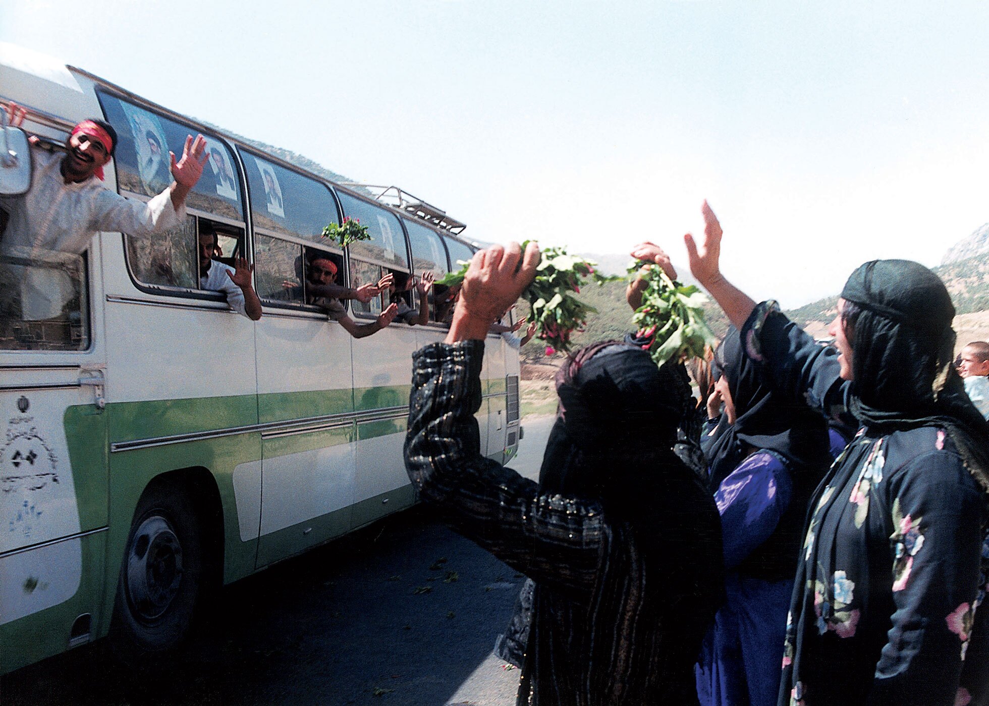 بازگشت آزادگان و استقبال زنان چشم‌انتظار4