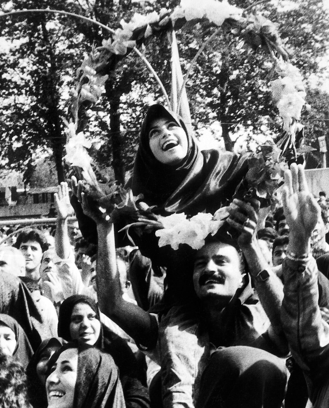 بازگشت آزادگان و استقبال زنان چشم‌انتظار2