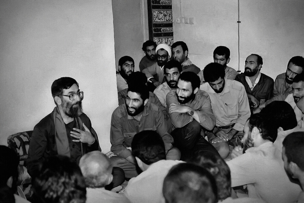 تصاویری از رهبر انقلاب در ۸ سال دفاع مقدس2