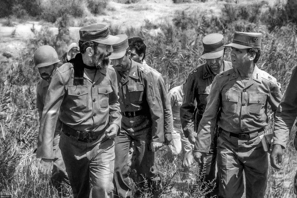 تصاویری از رهبر انقلاب در ۸ سال دفاع مقدس3
