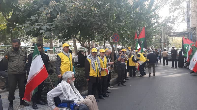 گزارش تصویری| حضور اعتراضی آزادگان تهرانی مقابل دفتر سازمان ملل2