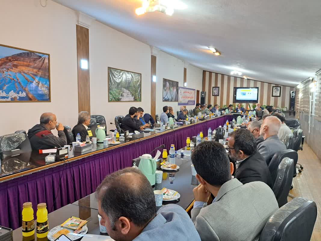 برگزاری نشست هم اندیشی با حضور تشکل‌های آزادگان و جانبازان2