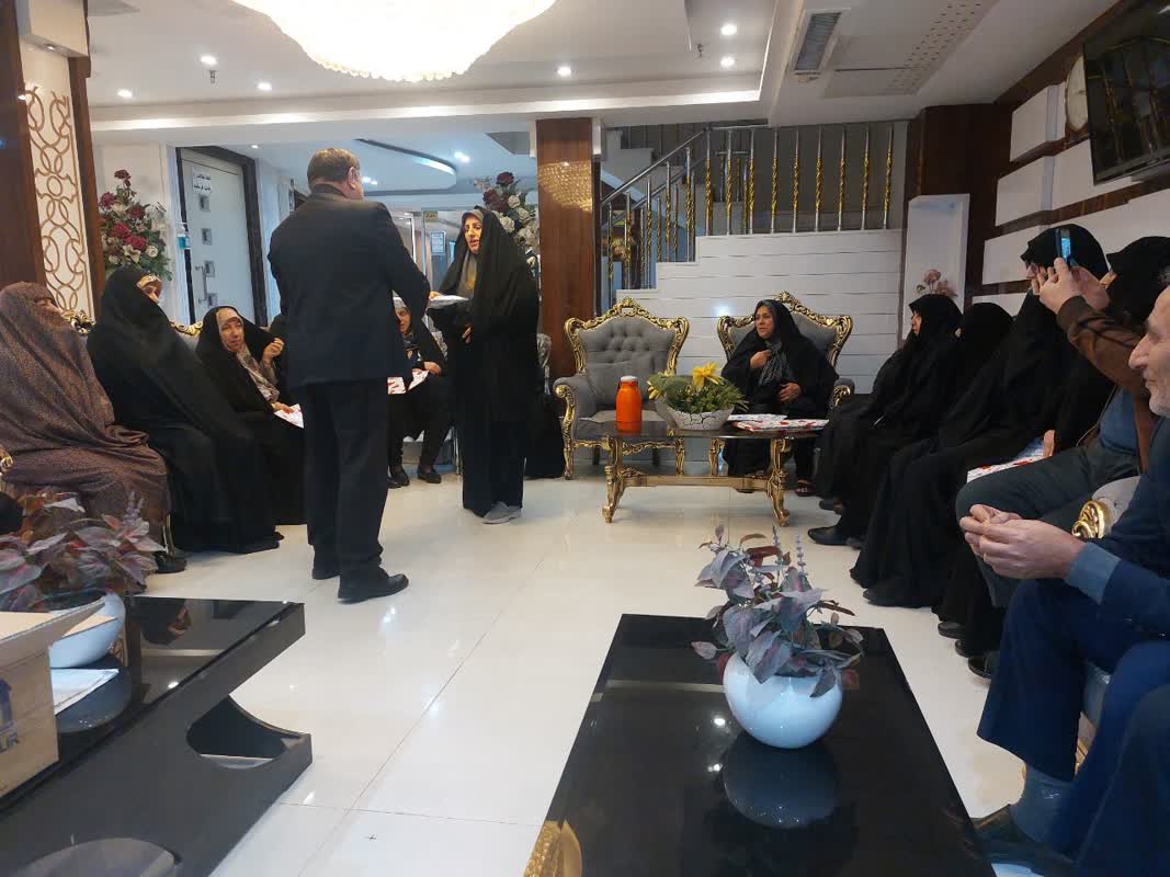 تصاویر| دیدار مدیرکل بنیادشهید و نماینده موسسه از دو آزاده گیلانی4 2