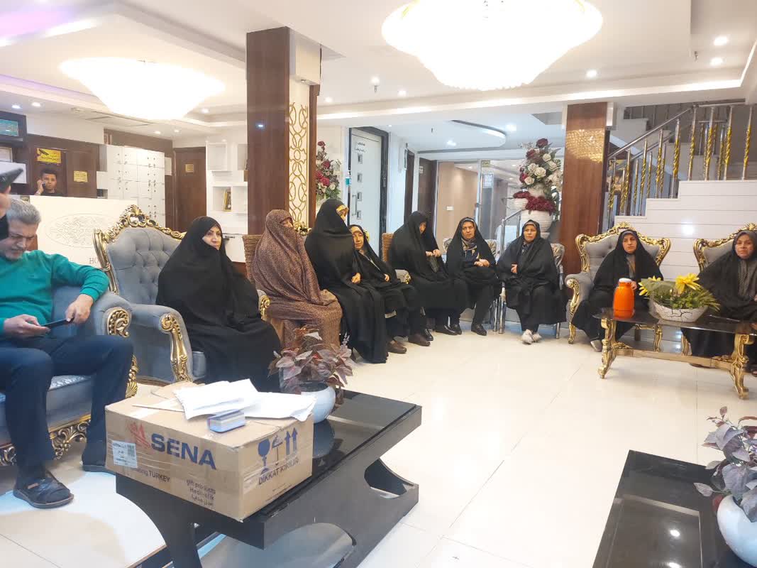 تصاویر| دیدار مدیرکل بنیادشهید و نماینده موسسه از دو آزاده گیلانی4 3