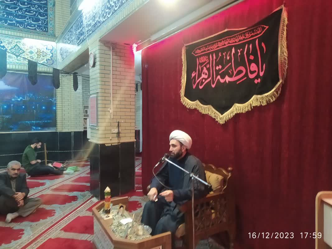 عزاداری دهه فاطمیه در مسجد سید الشهدا میدان انقلاب1