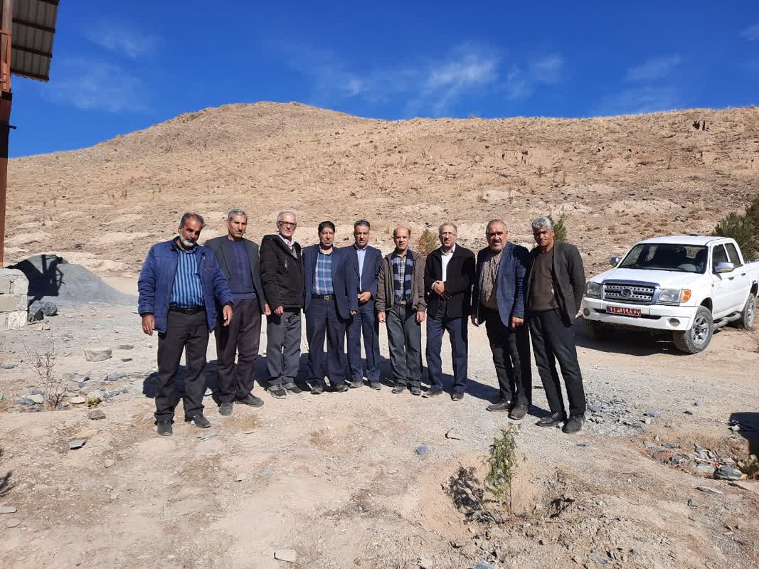 کاشت نهال به یاد شهدای غریب اسارت2