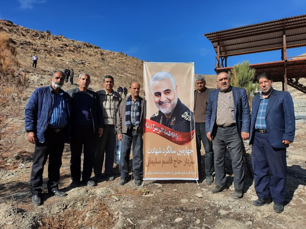 کاشت نهال به یاد شهدای غریب اسارت3