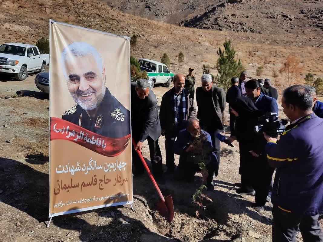 کاشت نهال به یاد شهدای غریب اسارت5