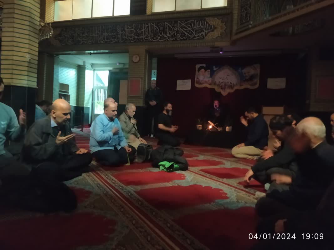 تصاویر| جلسه ختم شهدای حادثه تروریستی کرمان در میدان انقلاب3