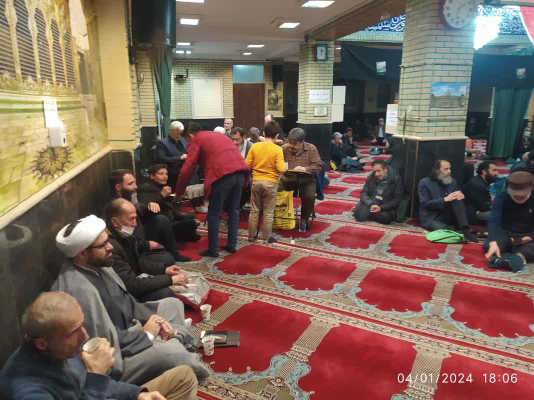 تصاویر| جلسه ختم شهدای حادثه تروریستی کرمان در میدان انقلاب6