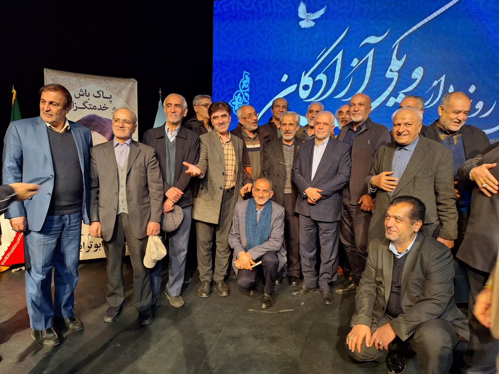 تصاویر حواشی رونمایی از ویکی آزادگان4