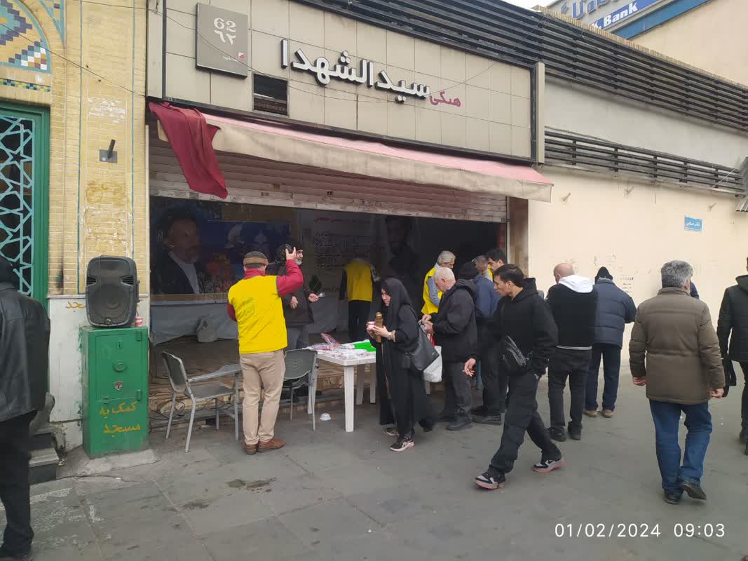 تصاویر| برپایی ایستگاه صلواتی به مناسبت آغاز دهه فجر3