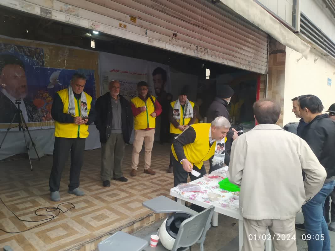 تصاویر| برپایی ایستگاه صلواتی به مناسبت آغاز دهه فجر2