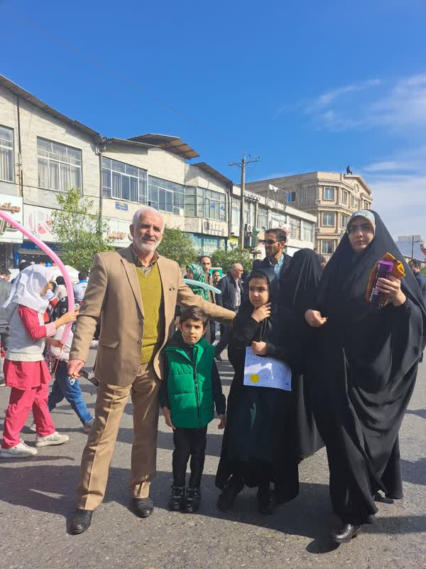 تصاویری از حضور آزادگان مازندرانی همرا با خانواده در راهپیمایی 22 بهمن27