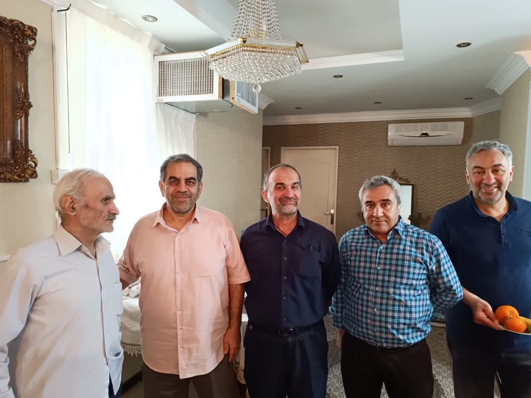 تصاویر| دورهمی آزادگان «کمپ ده رمادی» به میزبانی آزاده محمد عباسی7