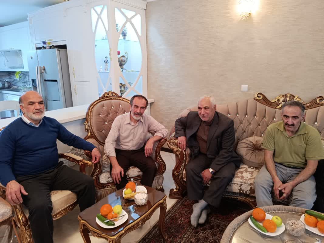 تصاویر| دورهمی آزادگان «کمپ ده رمادی» به میزبانی آزاده محمد عباسی6