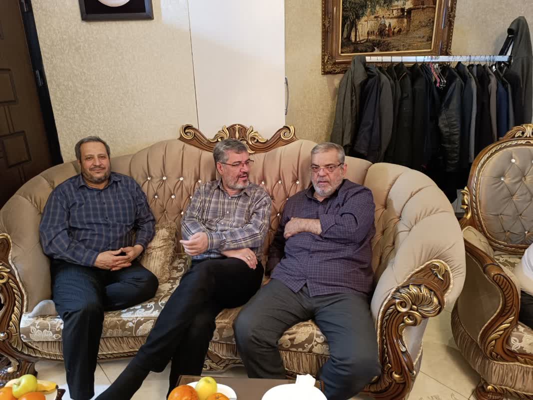 تصاویر| دورهمی آزادگان «کمپ ده رمادی» به میزبانی آزاده محمد عباسی4