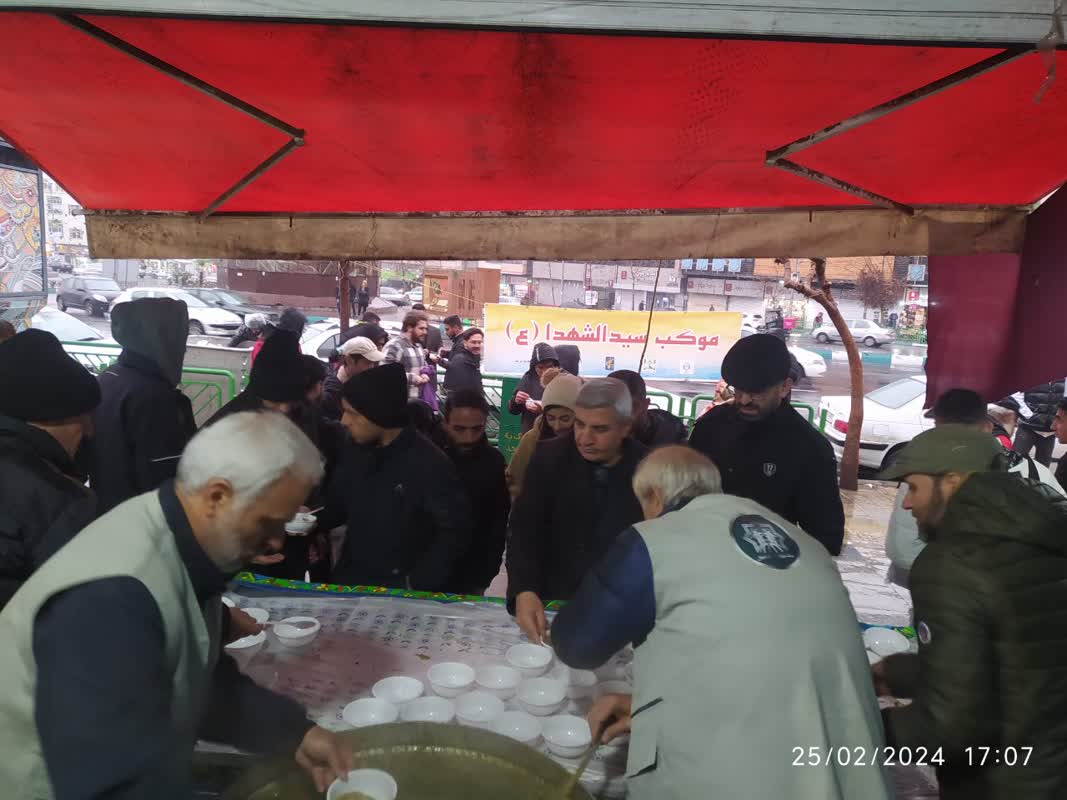 تصاویر| برگزاری مراسم جشن نیمه شعبان با برپایی ایستگاه صلواتی6