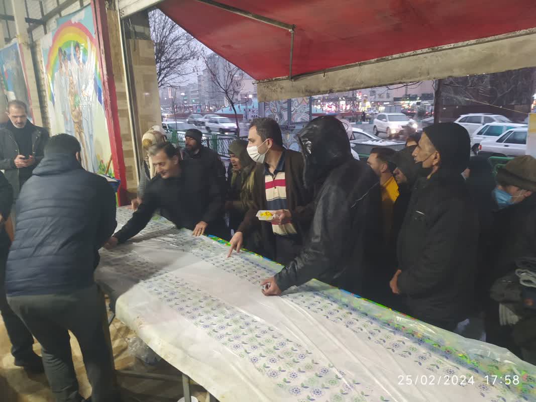 تصاویر| برگزاری مراسم جشن نیمه شعبان با برپایی ایستگاه صلواتی2