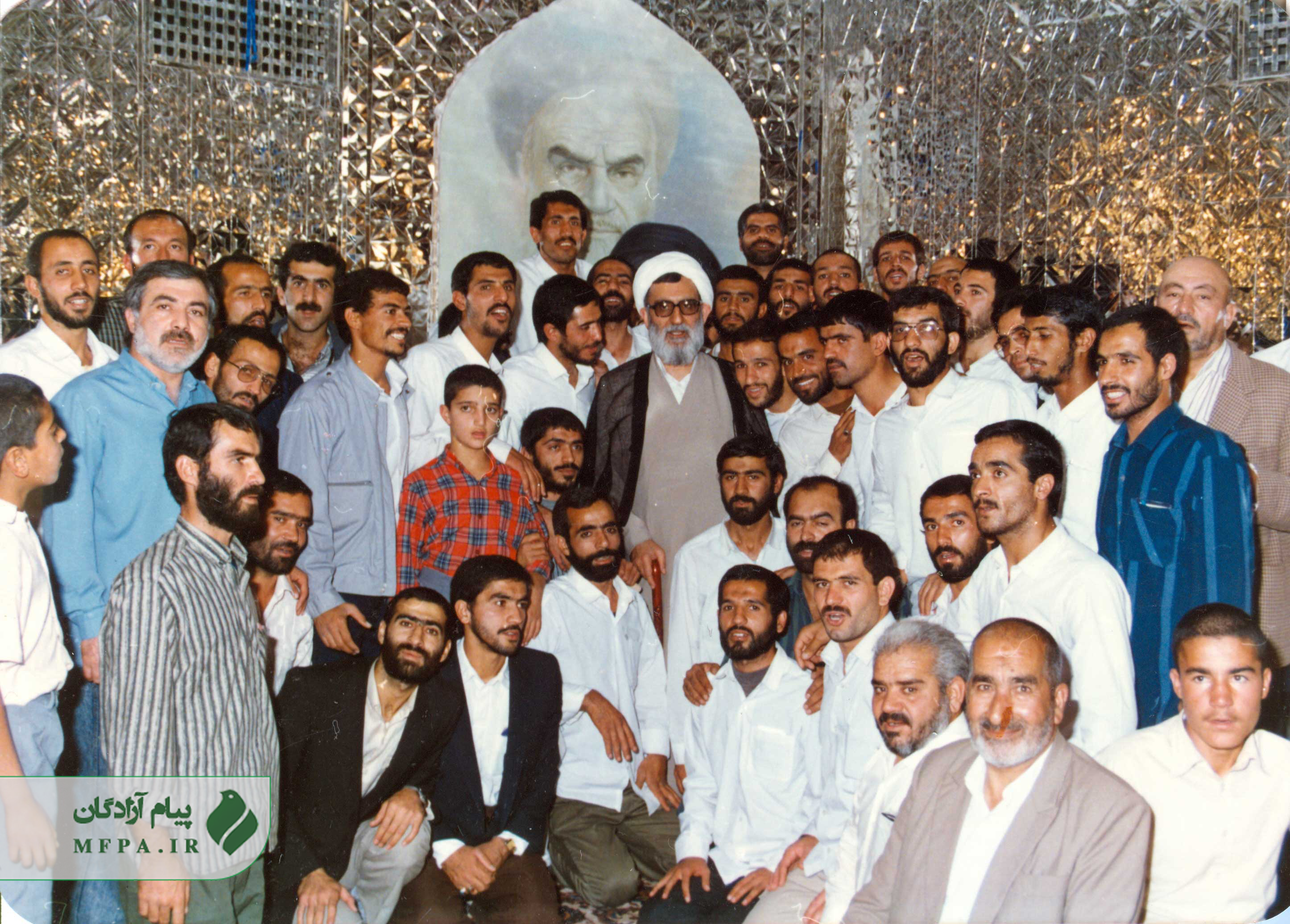 تصاویری از گروه سرود آزادگان در حرم مطهر رضوی 6