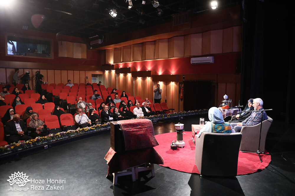 تصاویر| «روایت انتظار»؛ خاطرات همسران و مادران اسرای جنگ تحمیلی25