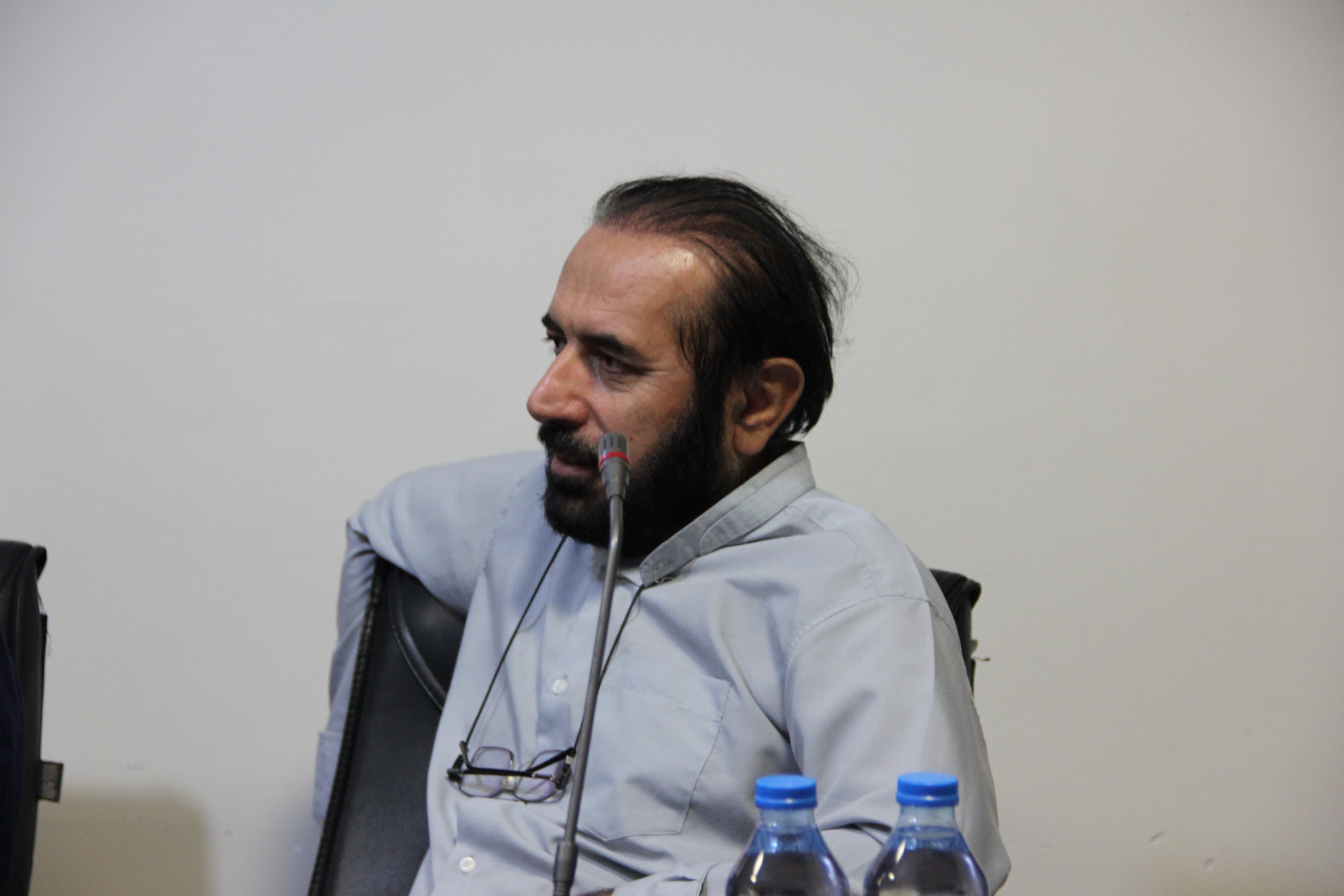 تصاویر| نشست نقد و بررسی کتاب جواهری در گونی22