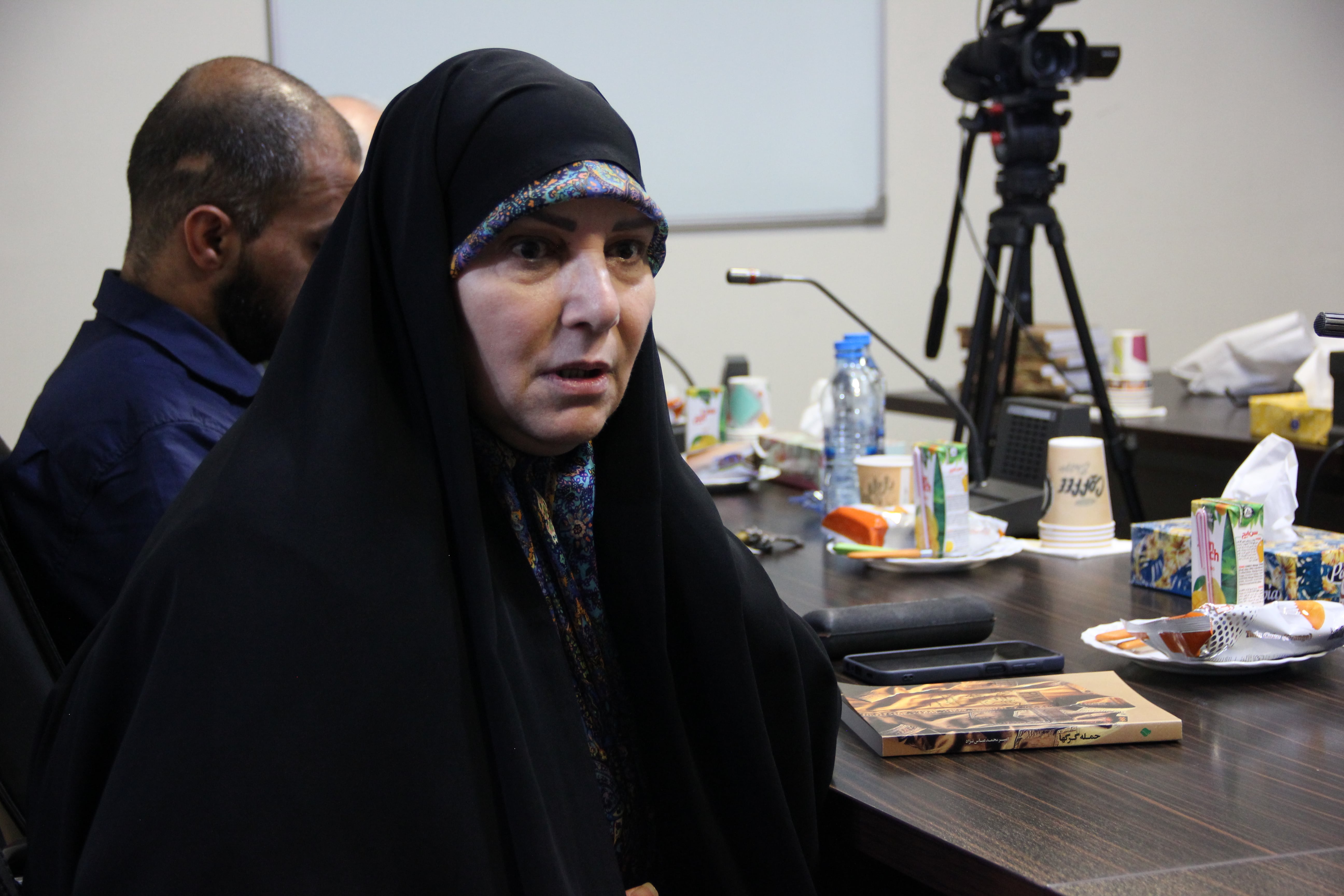 تصاویر| نشست نقد و بررسی کتاب حمله گرگ‌ها8