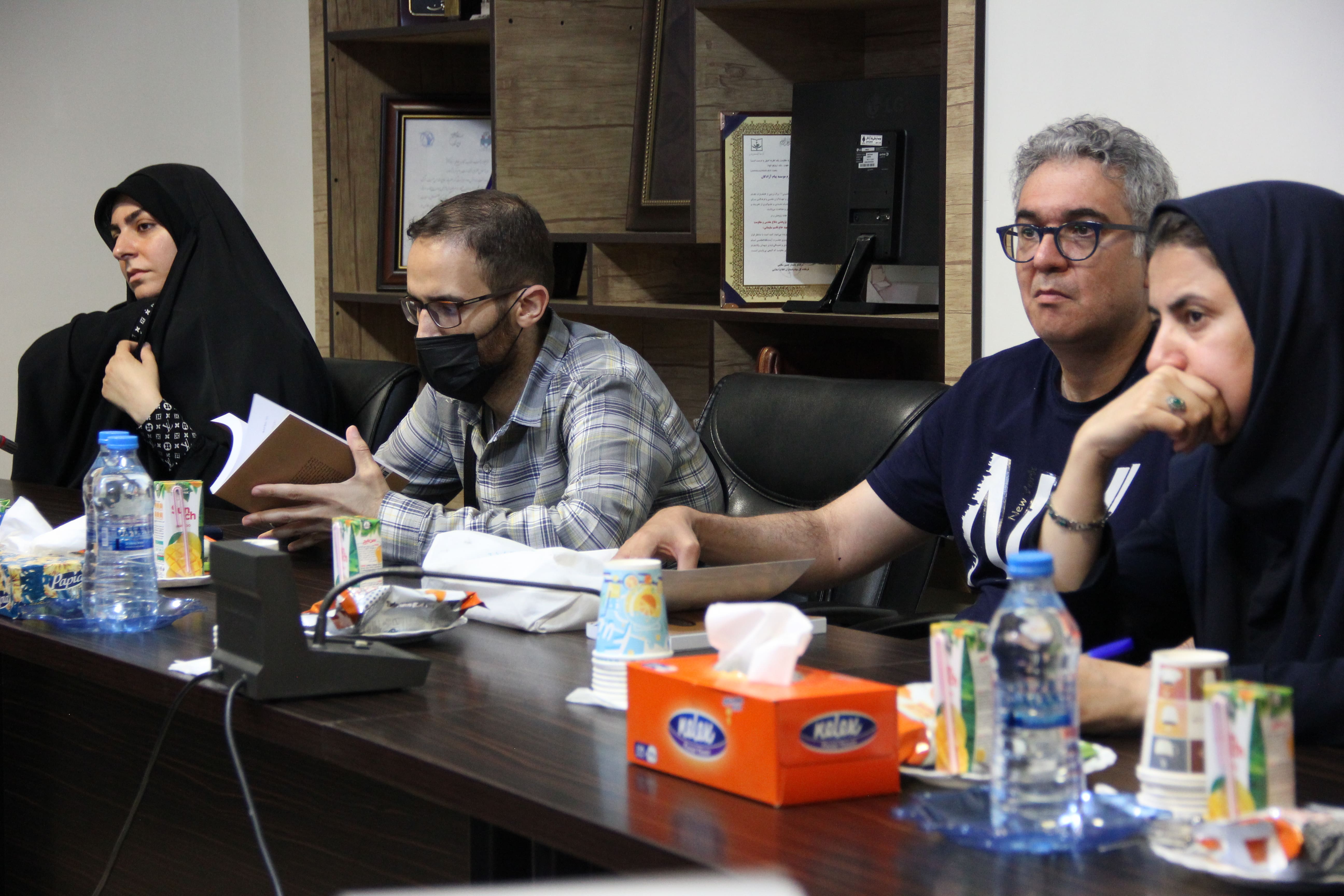 تصاویر| نشست نقد و بررسی کتاب حمله گرگ‌ها13