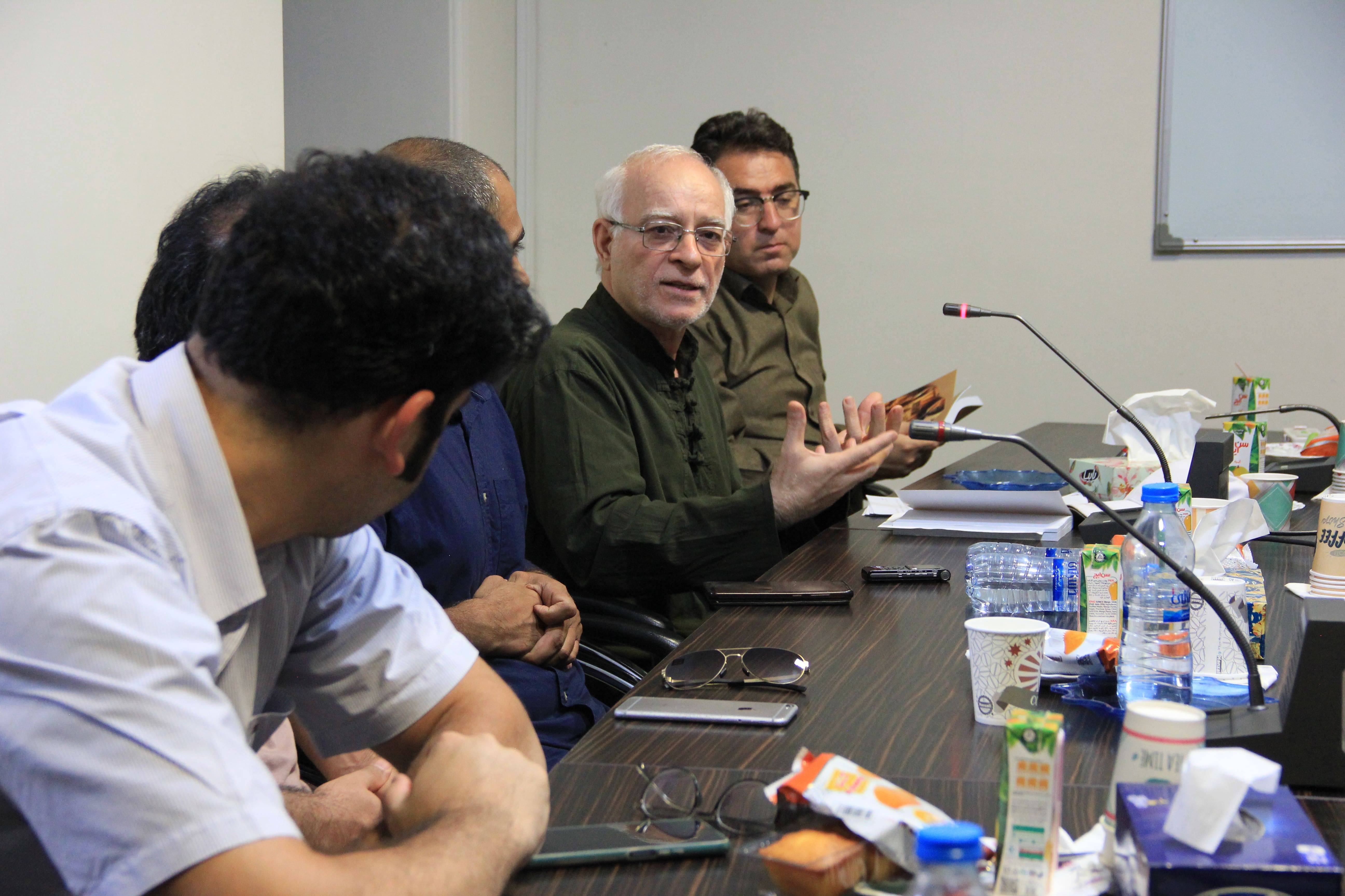 تصاویر| نشست نقد و بررسی کتاب حمله گرگ‌ها27