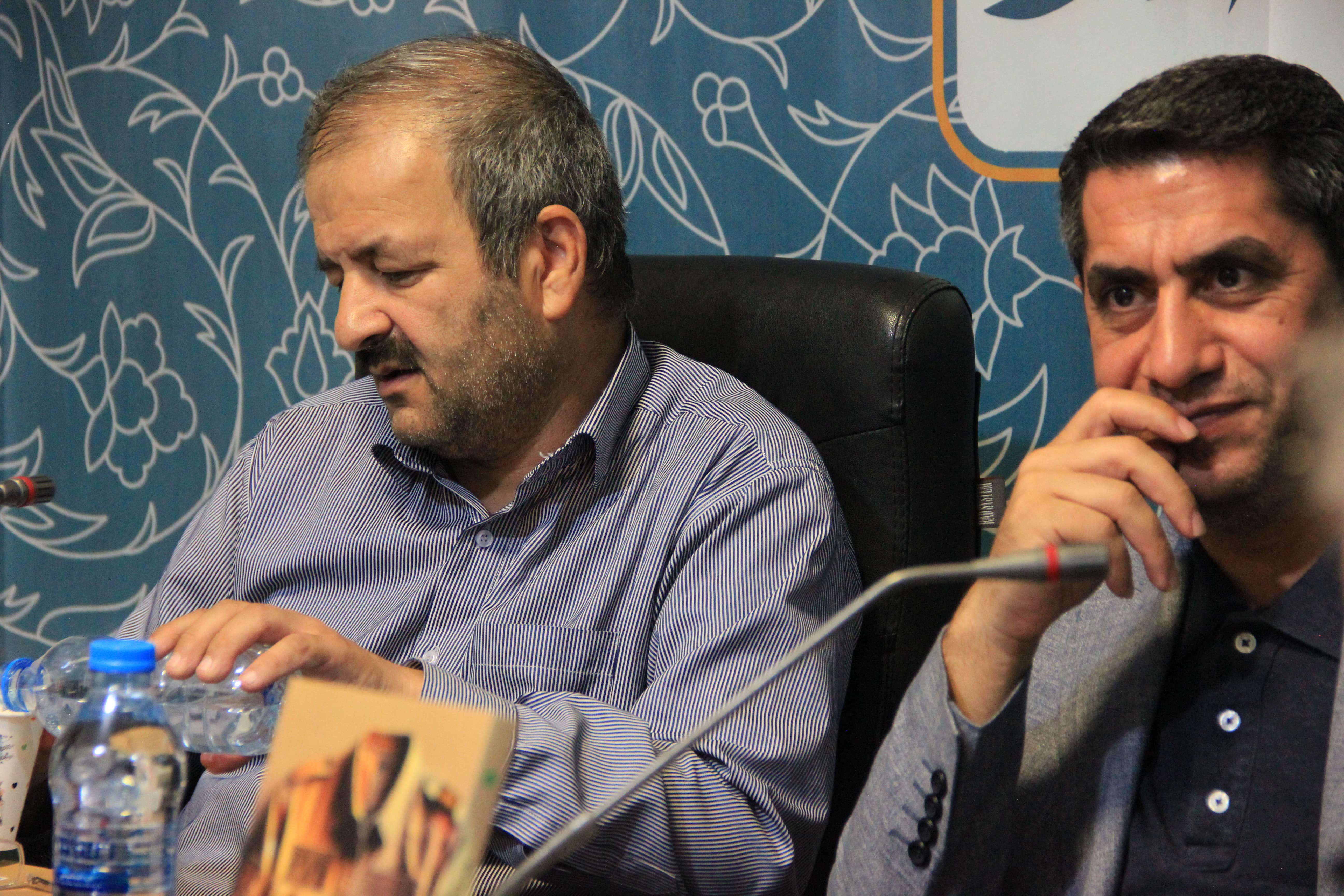 تصاویر| نشست نقد و بررسی کتاب حمله گرگ‌ها30