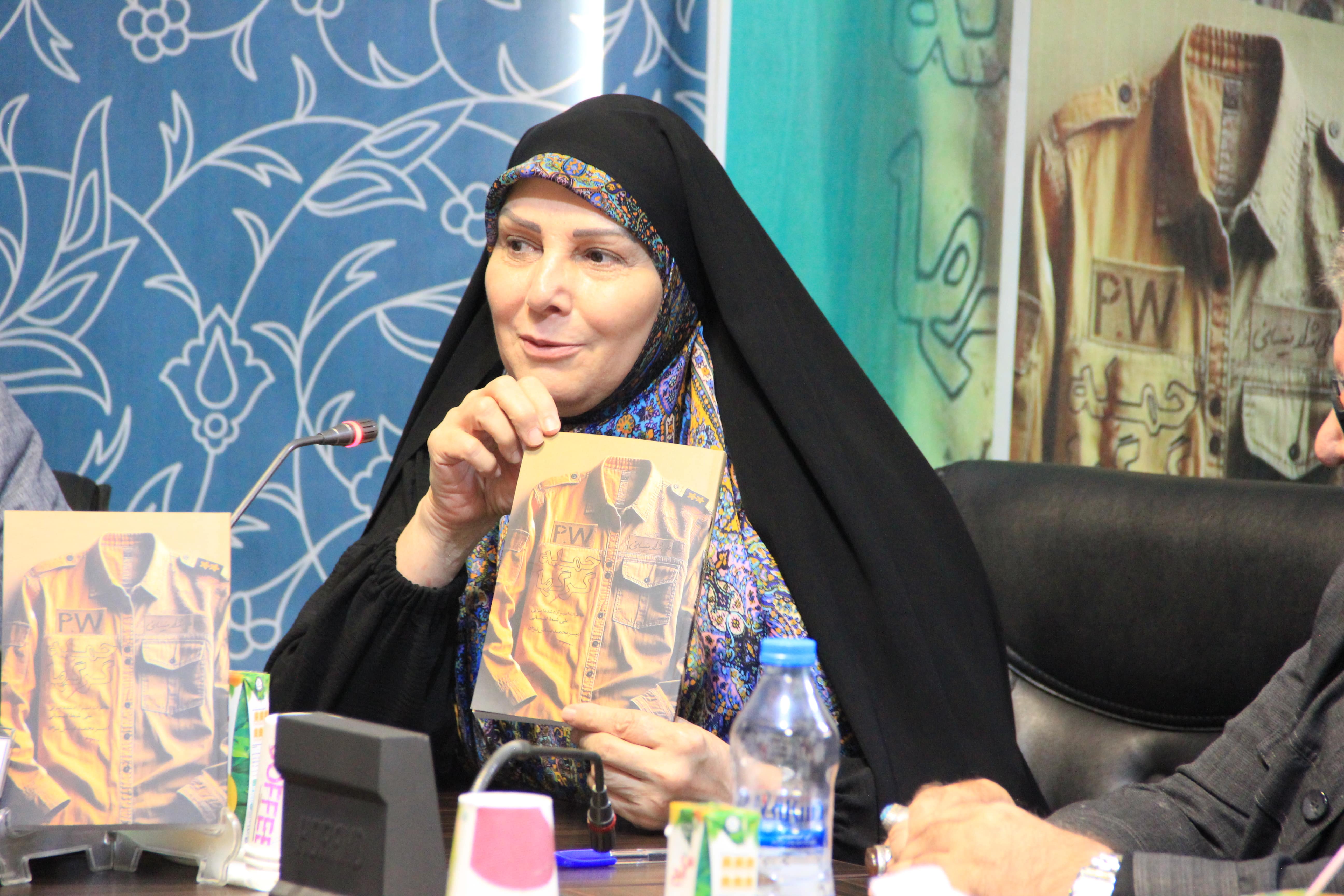 تصاویر| نشست نقد و بررسی کتاب حمله گرگ‌ها34