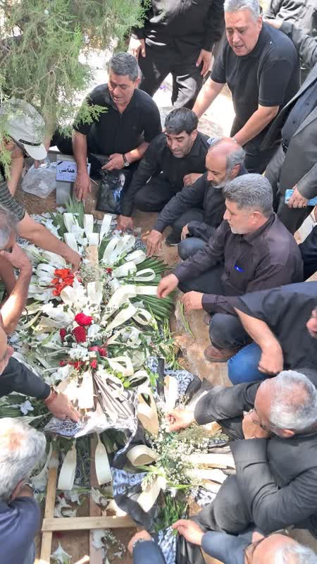 تصاویری از مراسم خاکسپاری پیکر مطهر آزاده و جانباز «مجید هدایتی»5