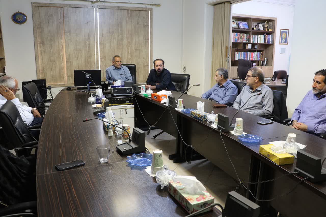 تجلیل از خدمات چندساله آقای «غلامرضا جوکار» در موسسه پیام آزادگان