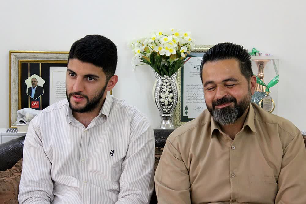 تصاویر| دیدار مسئولین و فرماندهان نظامی استان مرکزی با آزاده «ابراهیم نصیری»2