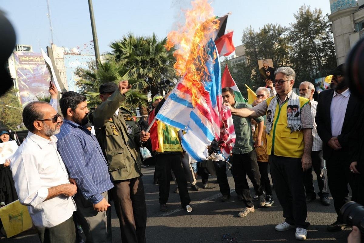 تصاویری از حضور آزادگان و تجلی اراده ایرانیان در میدان فلسطین12