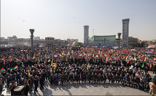 آخرین وداع با شهید نیلفروشان: اجتماع باشکوه در میدان امام حسین (ع) تهران1