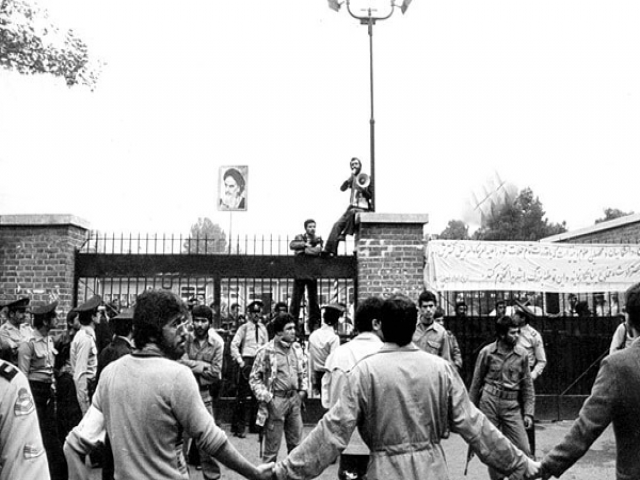 دینامیک‌های قدرت و مقاومت؛ ۱۳ آبان و کاوشی در تاریخ معاصر ایران2