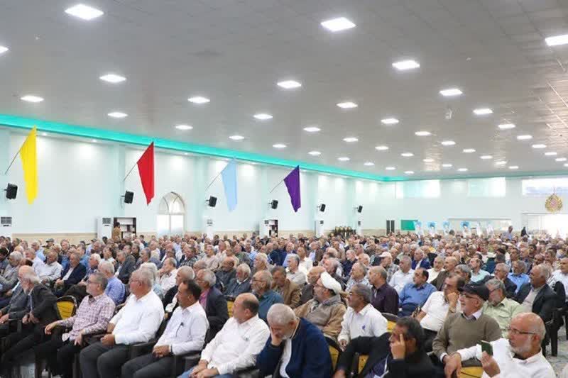 سیزدهمین گردهمایی آزادگان اردوگاه موصل در یزد  برگزار شد3 5