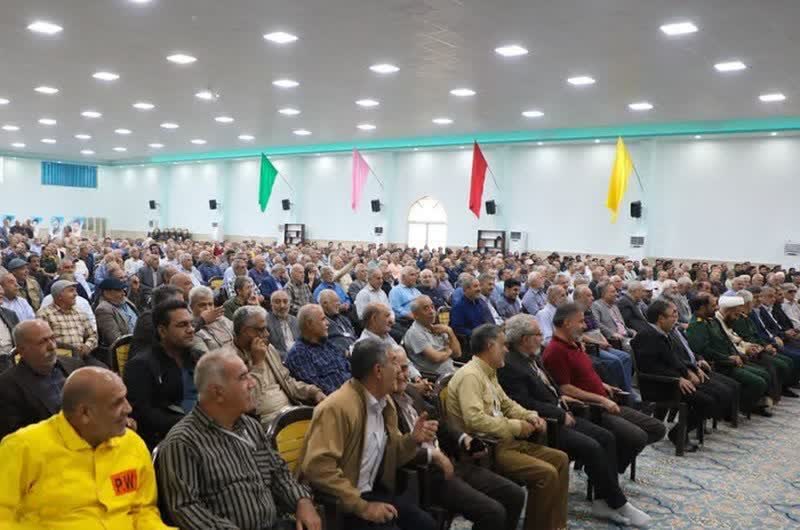 سیزدهمین گردهمایی آزادگان اردوگاه موصل در یزد  برگزار شد3 8