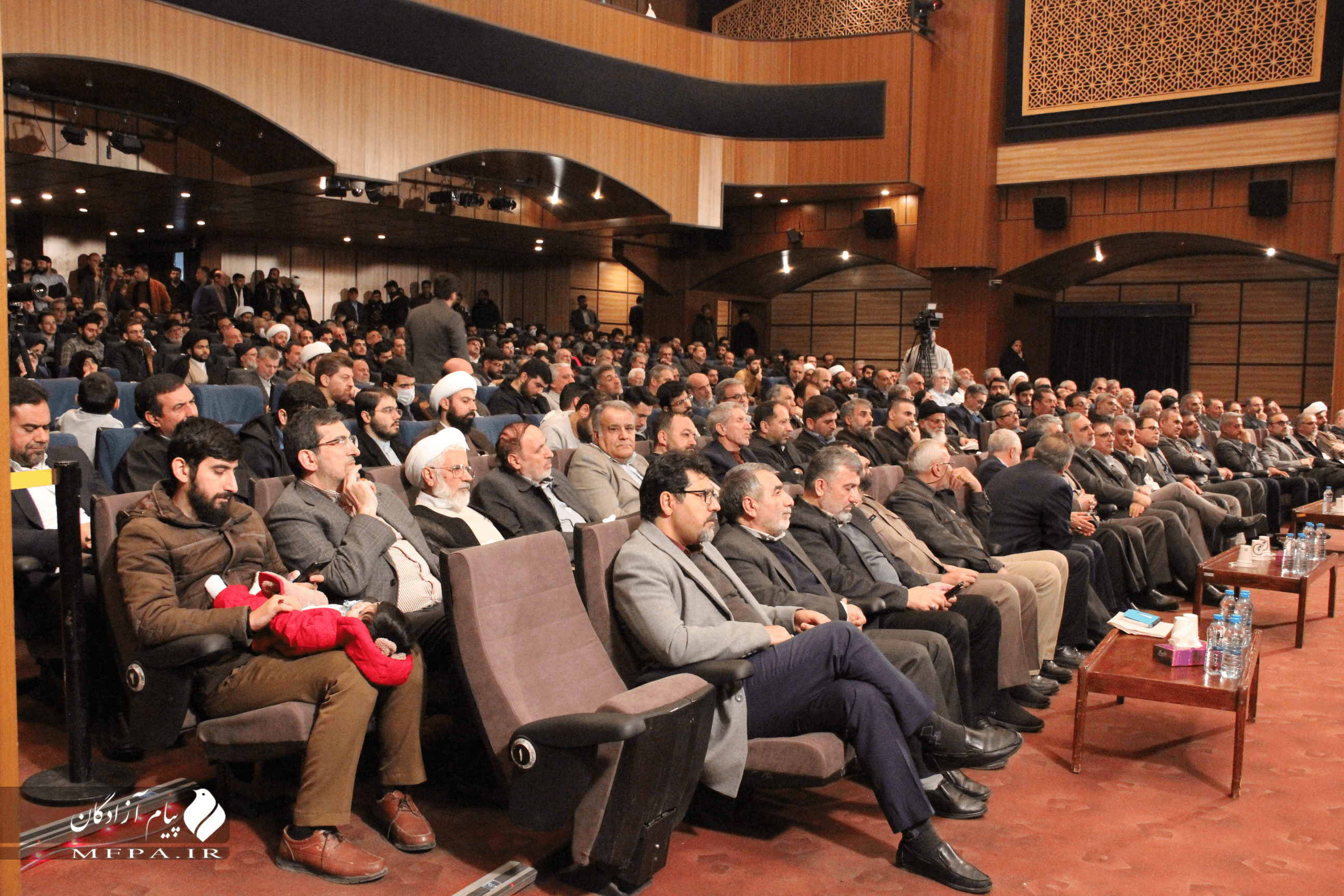 تصاویر مراسم رونمایی از خاکی آسمانی 25