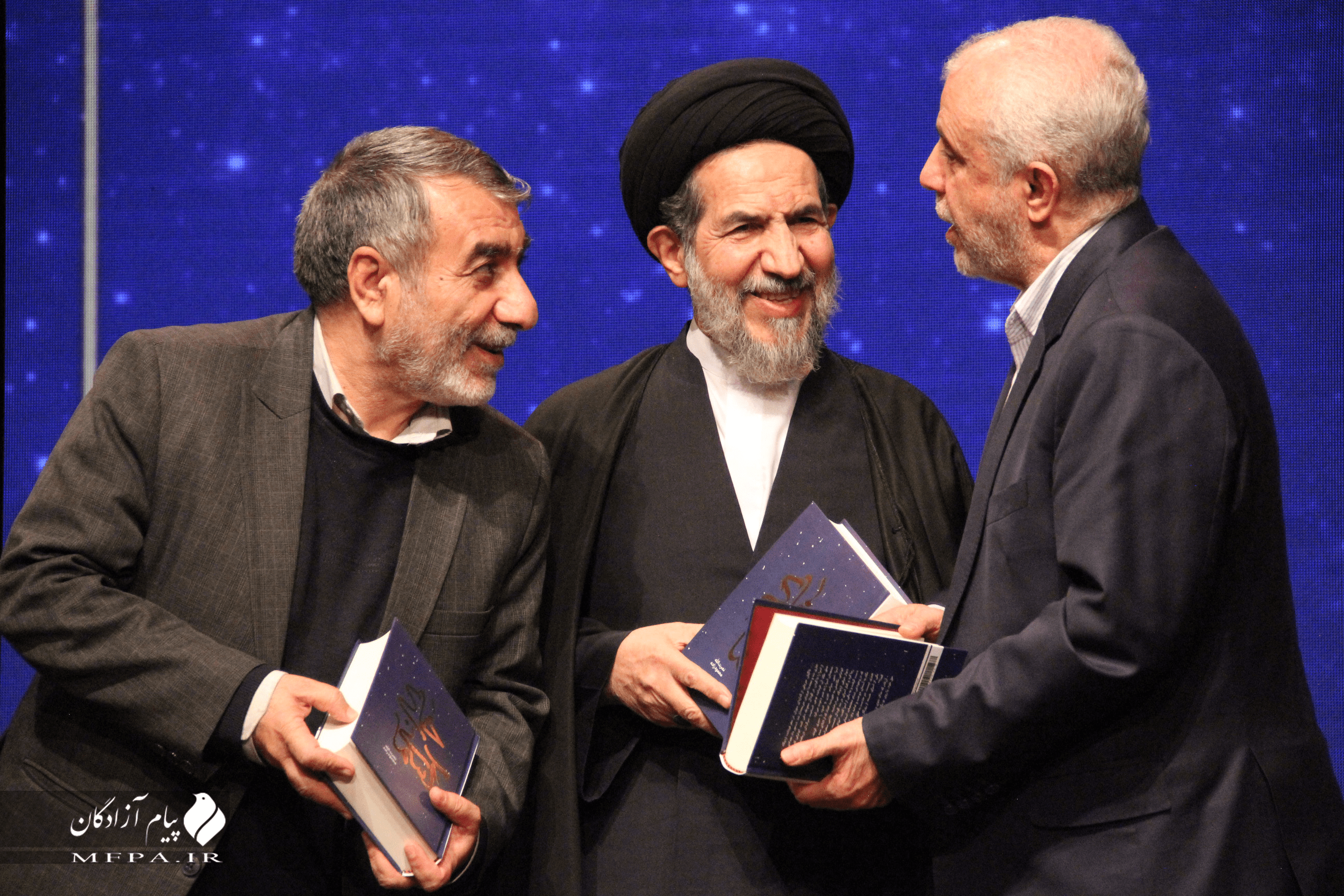 تصاویر مراسم رونمایی از خاکی آسمانی 32