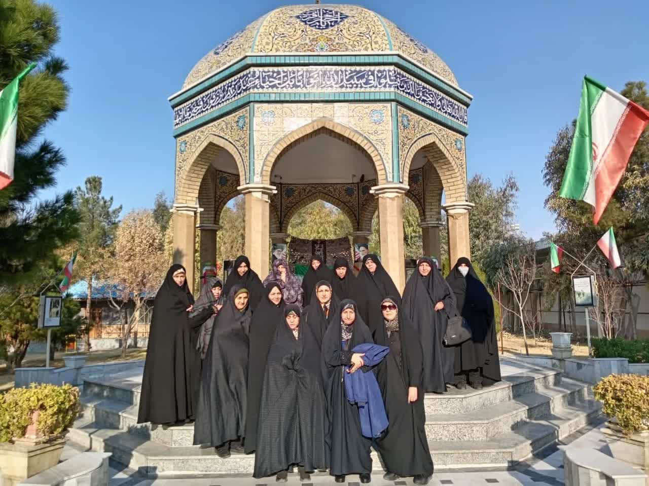 سفر به مشاهد مشرفه؛ خاطره‌ای ماندگار برای همسران آزادگان1